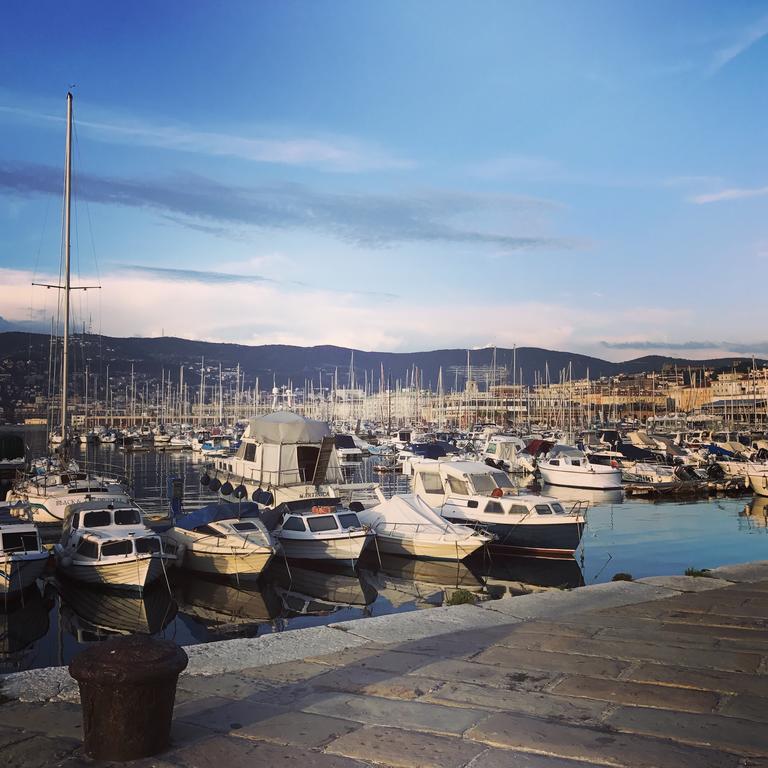 Giostra Studio Flat Trieste Bagian luar foto